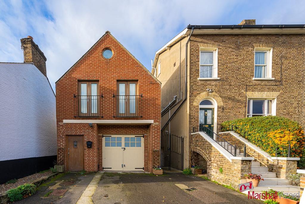 Church Road, WATFORD, WD17 1 bed apartment £325,000