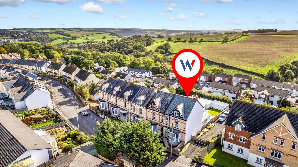 Clovelly Road, Bideford, Devon, EX39 5 bed end of terrace house for