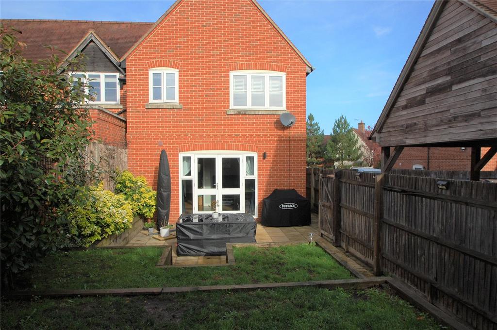 Lapraik Grove, Chalfont St. Giles, Buckinghamshire, HP8 2 bed semi