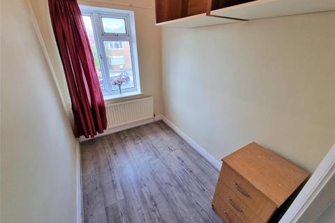 3 bedroom house to rent - Marvell Avenue, Hayes
