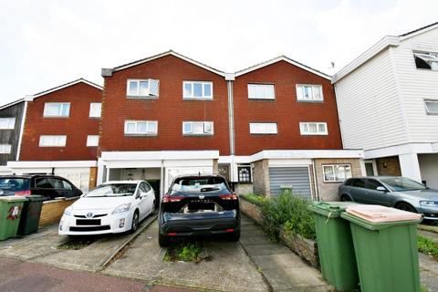 4 bedroom townhouse to rent - Devenay Road, Stratford