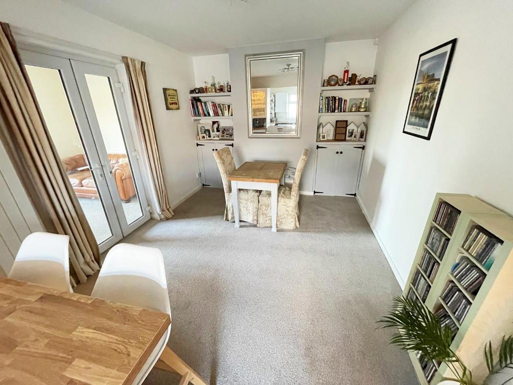 Kitchen dining room