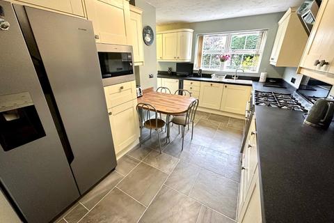 4 bedroom detached house for sale - Ditchford Close, Wootton Fields, Northampton NN4