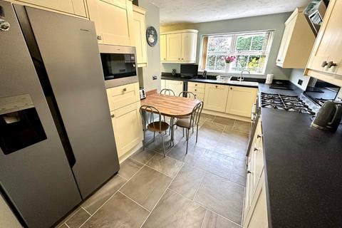 21 Ditchford Close, Wootton, Northampton, NN4 6AY