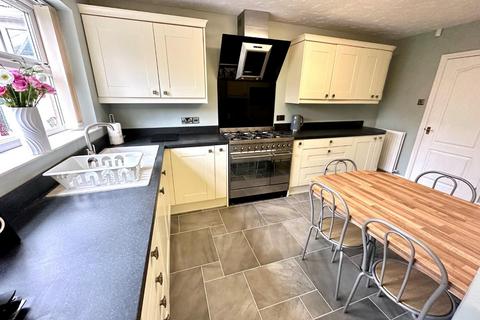 21 Ditchford Close, Wootton, Northampton, NN4 6AY