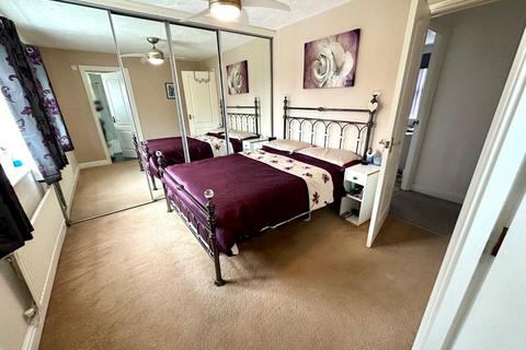 21 Ditchford Close, Wootton, Northampton, NN4 6AY