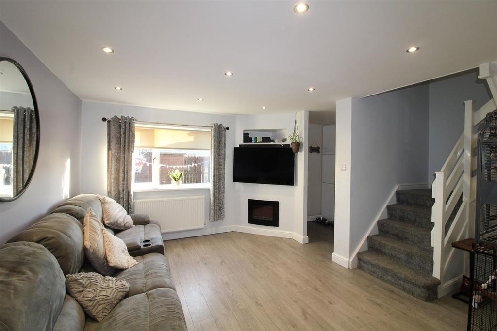 Abingdon Square, Eastfield Lea... 3 bed terraced house £112,500