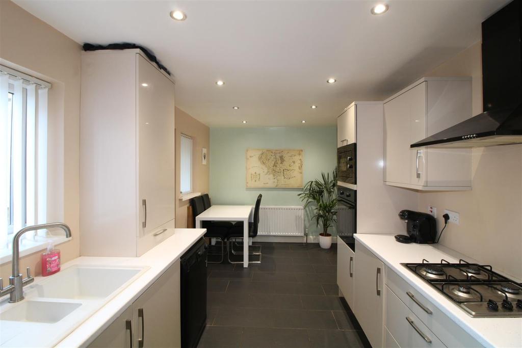 Abingdon Square, Eastfield Lea... 3 bed terraced house £112,500