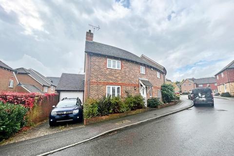16 Badgers Den, Great Chart, Ashford, TN23 5LE