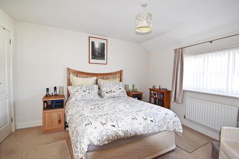 16 Badgers Den, Great Chart, Ashford, TN23 5LE