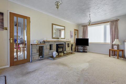 2 bedroom semi-detached house for sale - Raynel Way, Leeds, LS16