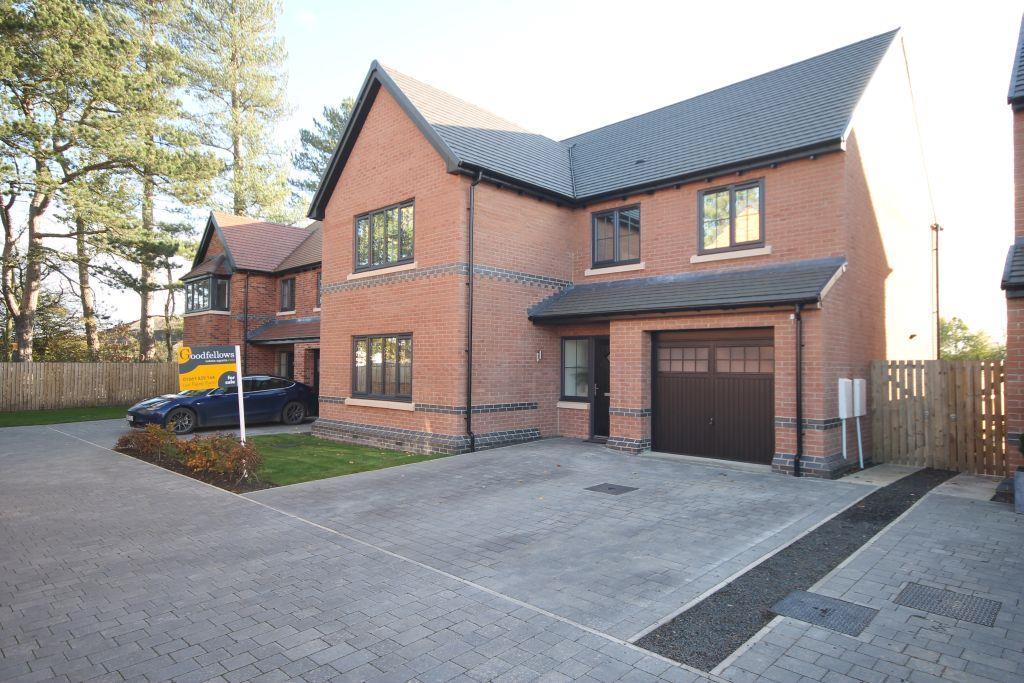 Fletcher Crescent, Jameson Manor... 4 bed detached house £518,500