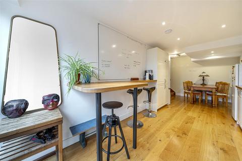 5 Urlwin Walk, London, SW9 6QG