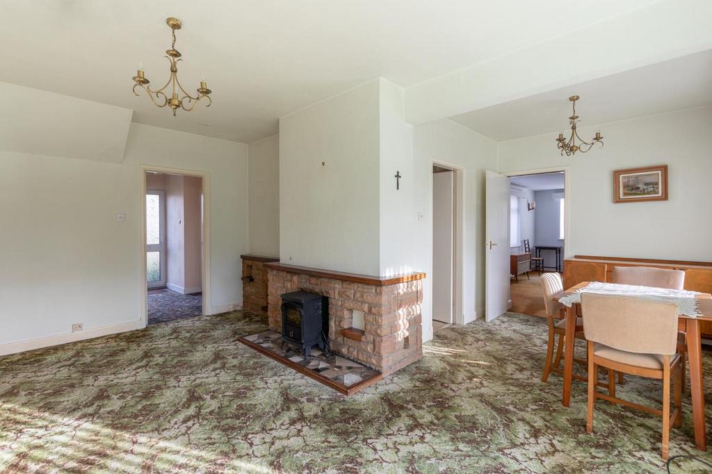 Horseman Avenue, Copmanthorpe, York, YO23 3UF 3 bed semidetached