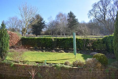 Lindum House, 1 Beckside, Rothwell, Market Rasen, LN7 6BD