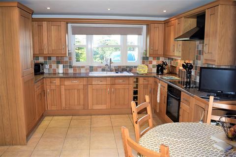 Lindum House, 1 Beckside, Rothwell, Market Rasen, LN7 6BD