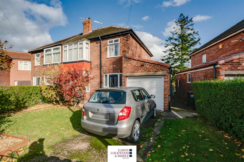 The Grove, Wickersley, Rotherham 3 bed semidetached house £235,000