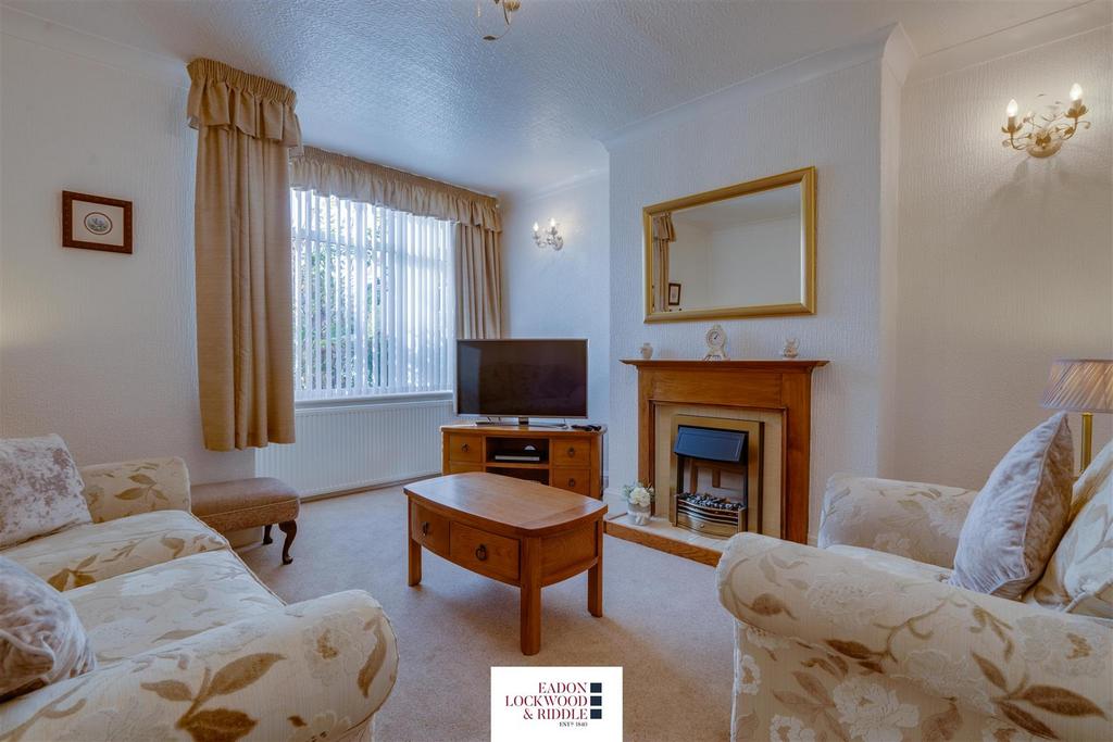 The Grove, Wickersley, Rotherham 3 bed semidetached house £235,000