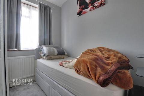 64 Burns Avenue, Southall, UB1 2LS