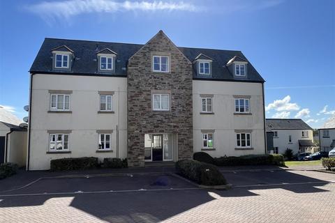 2 Mackerel Close, St Austell, PL25 4FB