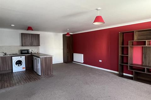 2 Mackerel Close, St Austell, PL25 4FB
