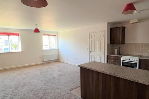 2 Mackerel Close, St Austell, PL25 4FB