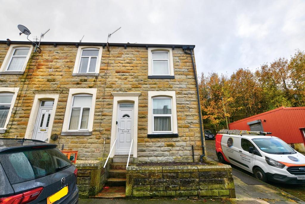 Hollingreave Road, Burnley 2 bed end of terrace house £70,000