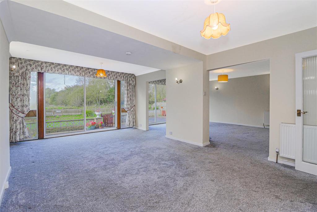 Riverside Avenue, Broxbourne 4 bed detached bungalow £1,300,000