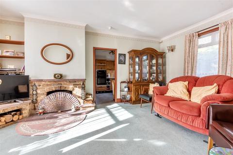 3 bedroom detached bungalow for sale - King Street Lane Winnersh, Berkshire, RG41 5AS