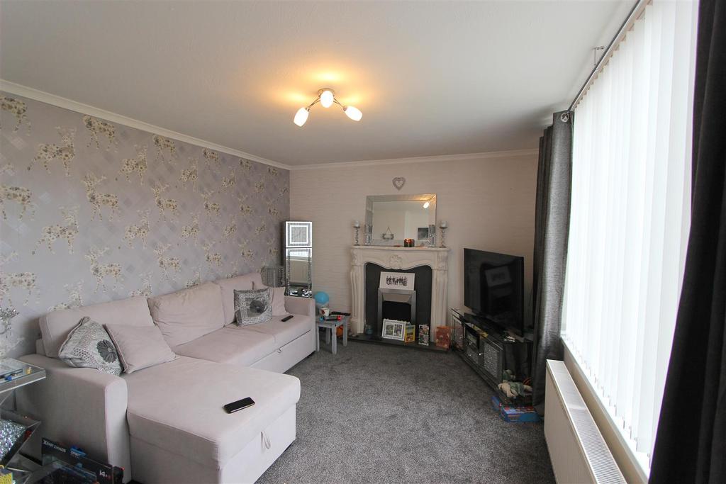 Malvern Crescent, Darlington 2 bed semidetached house £575 pcm (£133 pw)