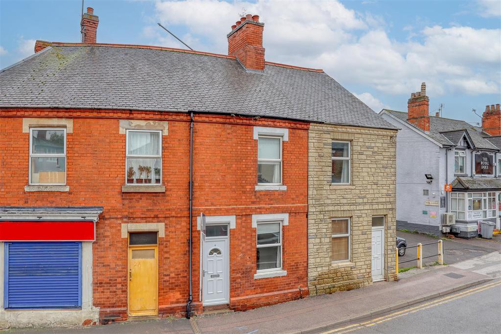 West Road, Oakham 2 bed house £850 pcm (£196 pw)