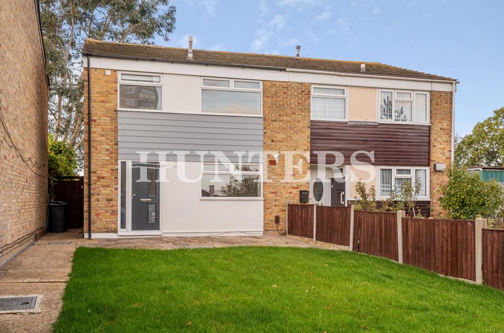 Keats Avenue, Romford 3 bed house £400,000
