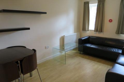 4 bedroom flat to rent - Cowely Road