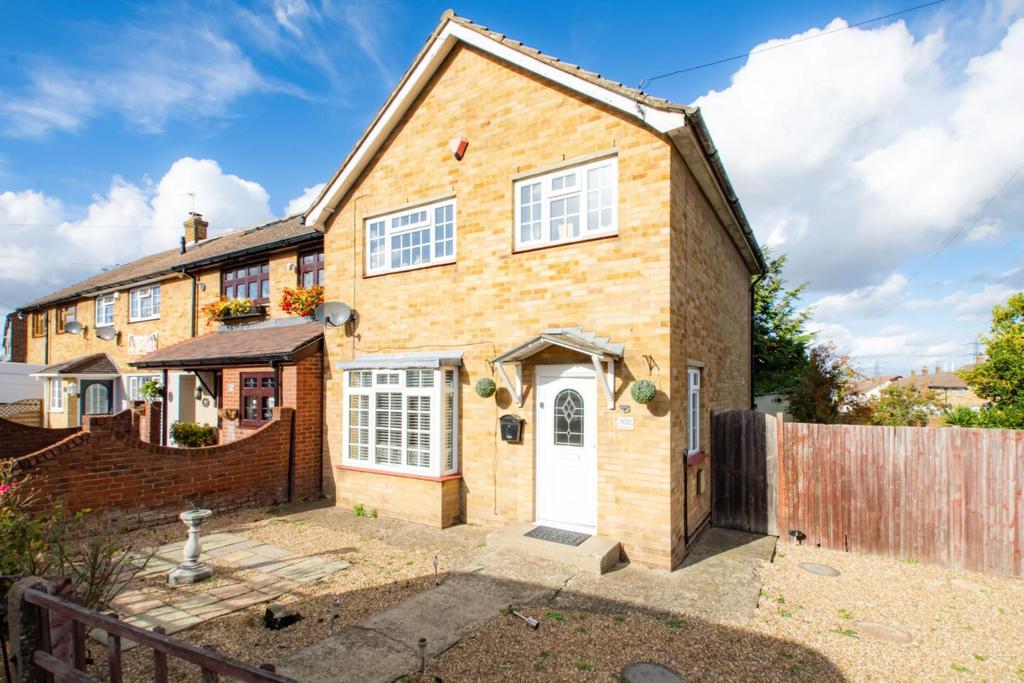Kirby Road, Dartford 3 bed end of terrace house £400,000