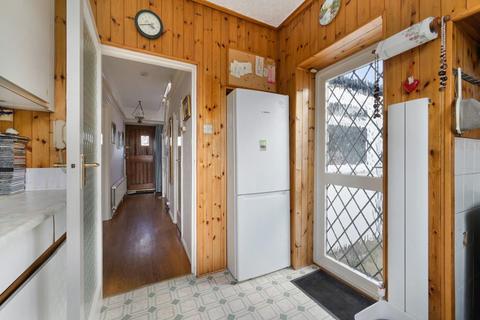 30 The Glade, Epsom, KT17 2HB