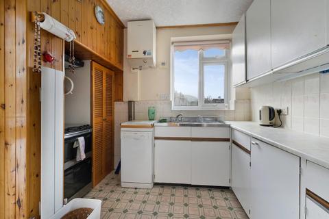 30 The Glade, Epsom, KT17 2HB