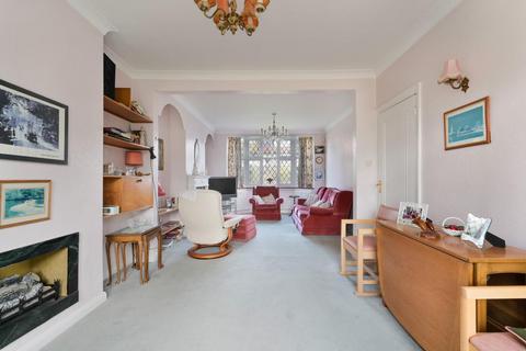 30 The Glade, Epsom, KT17 2HB