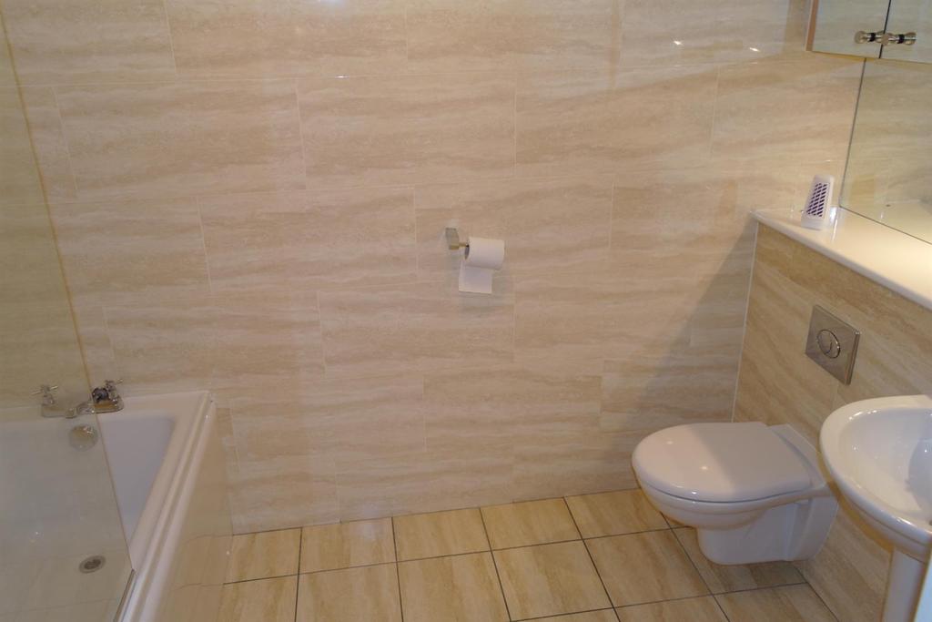 Bathroom1