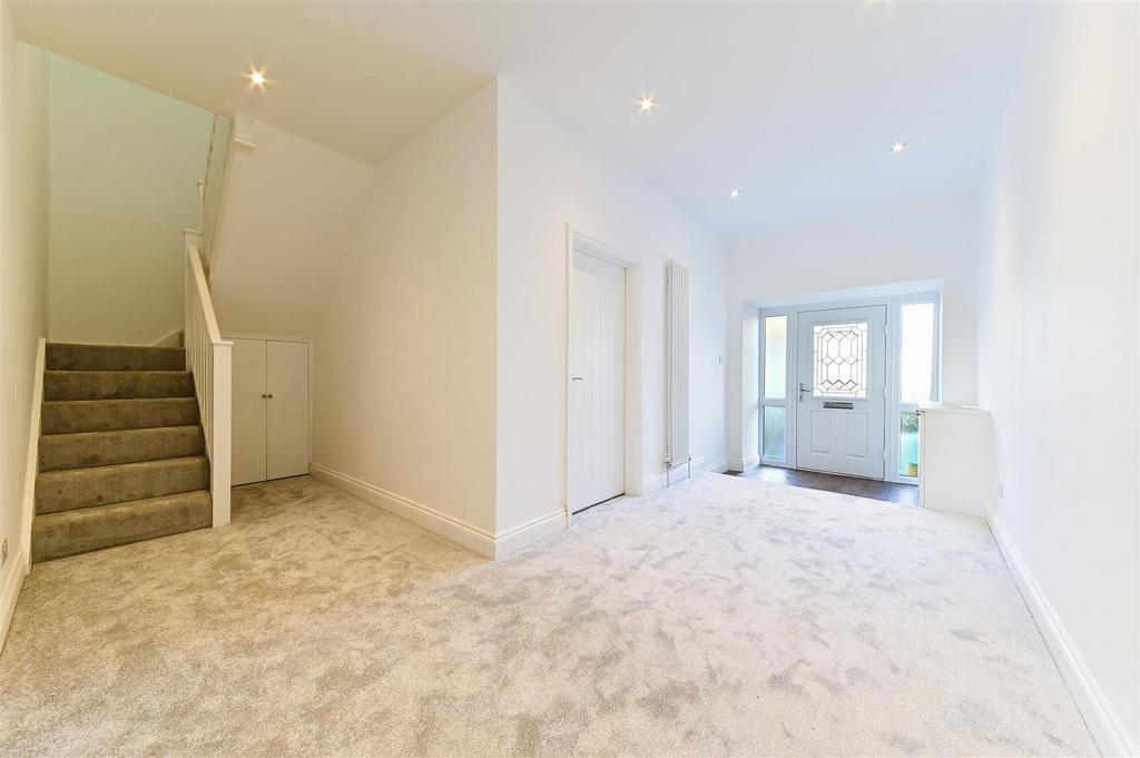 Chipstead Road, Banstead 4 bed semidetached house £750,000