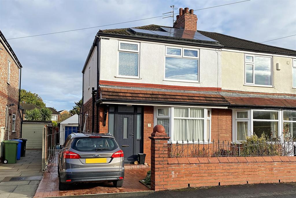 Durley Avenue, Timperley, Altrincham 3 bed semidetached house £400,000