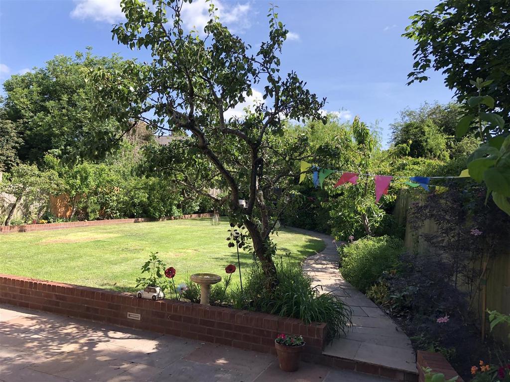 Riverbank Road, Heswall, Wirral 4 bed detached house £670,000