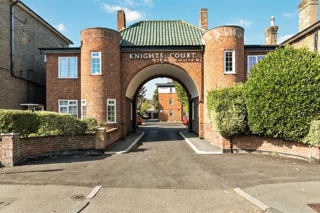 Knights Court, Knights Park, Kingston... 2 bed flat £400,000