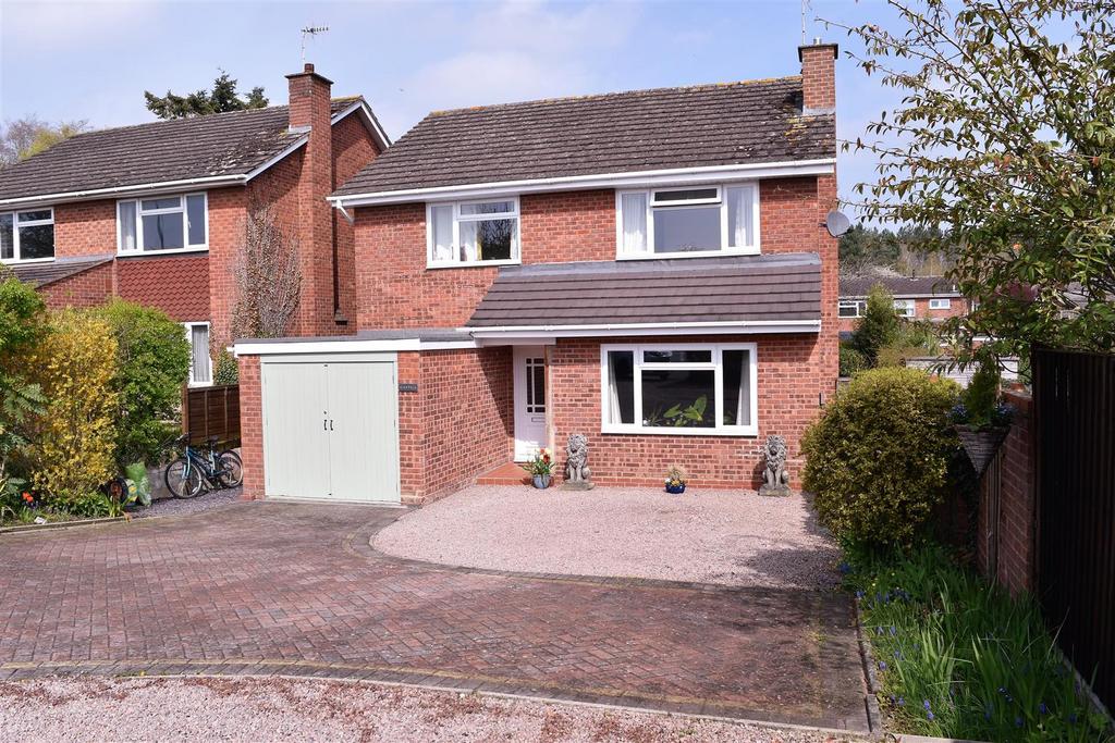 Worcester Road, Pershore 4 bed detached house for sale £450,000