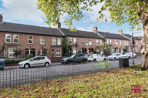 62 Fletching Road, London, E5 9QR