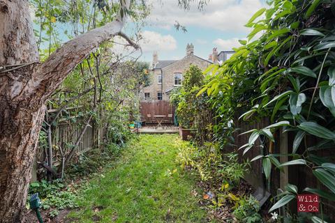 62 Fletching Road, London, E5 9QR