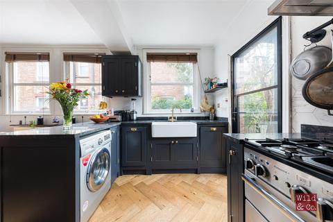 62 Fletching Road, London, E5 9QR