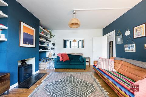 62 Fletching Road, London, E5 9QR