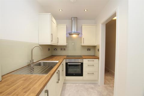 46 Weaverdale, Shoeburyness, Southend-on-sea, SS3 8XL