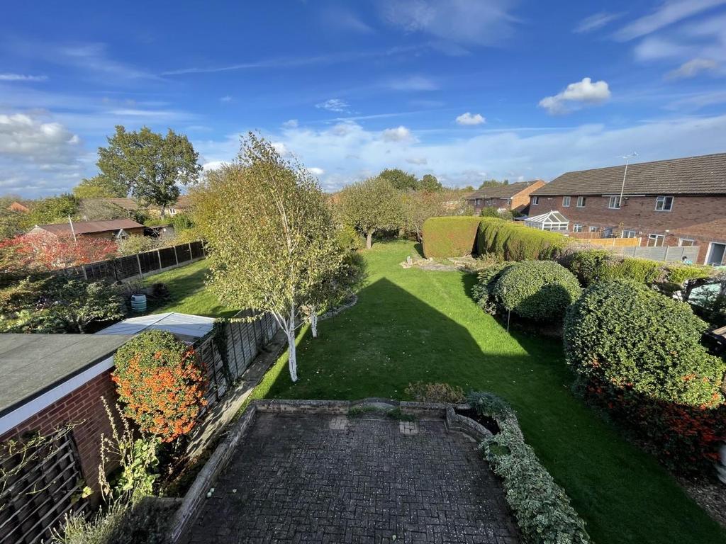 Elmgrove Road West, Hardwicke... 5 bed detached bungalow £500,000