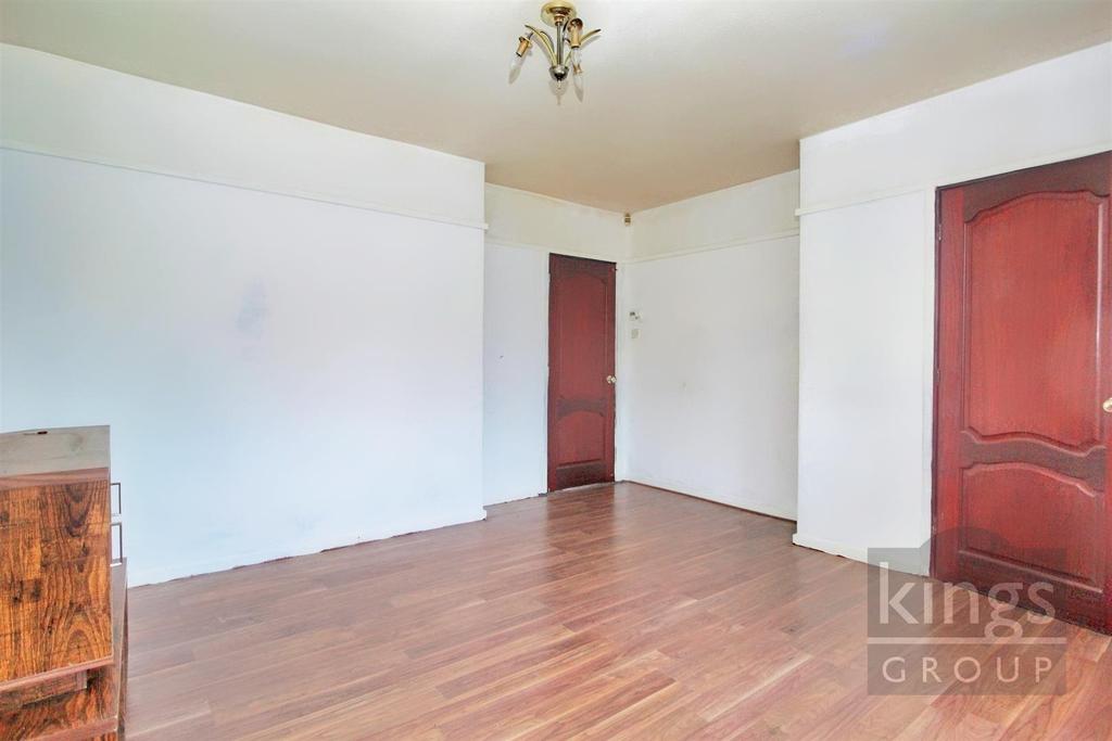 Park Lane, Waltham Cross 2 bed terraced house £375,000